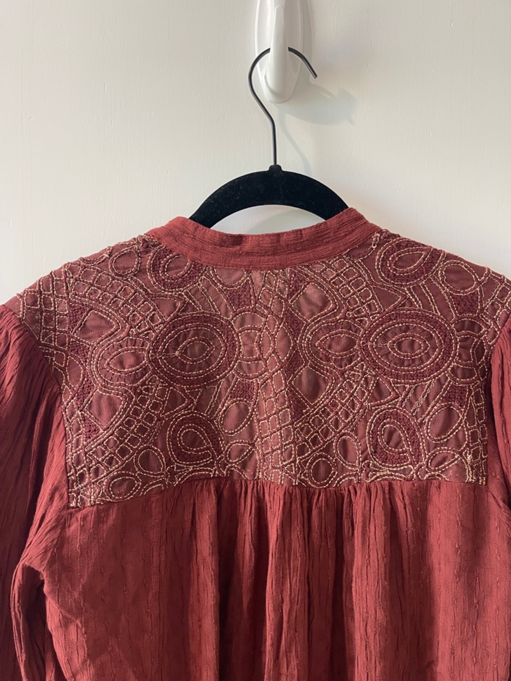 Free People Women's Canyon Rose Metallic Embroidered Hi Low Blouse XS - Picture 7 of 9